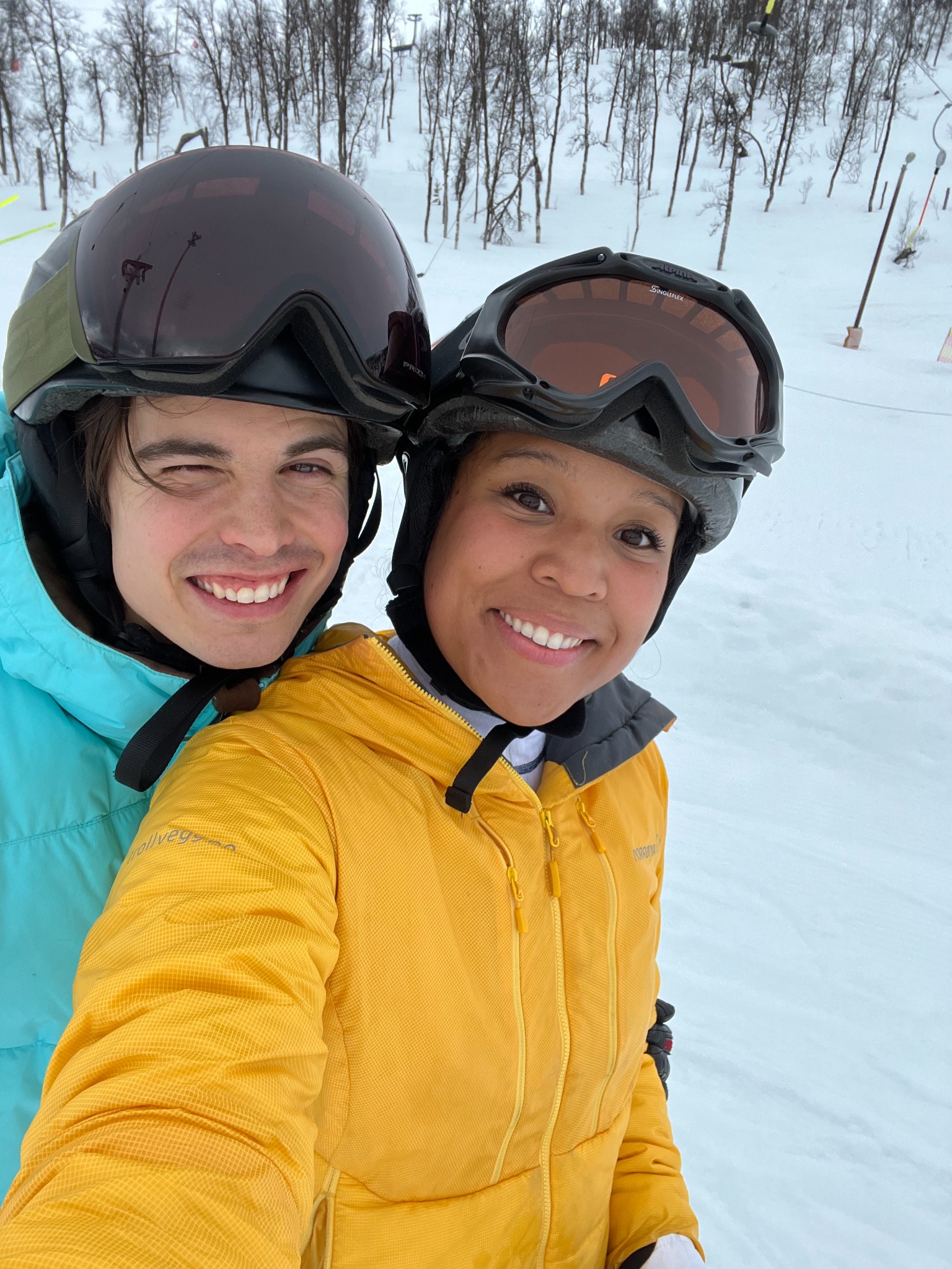 Oscar and Amber skiing together